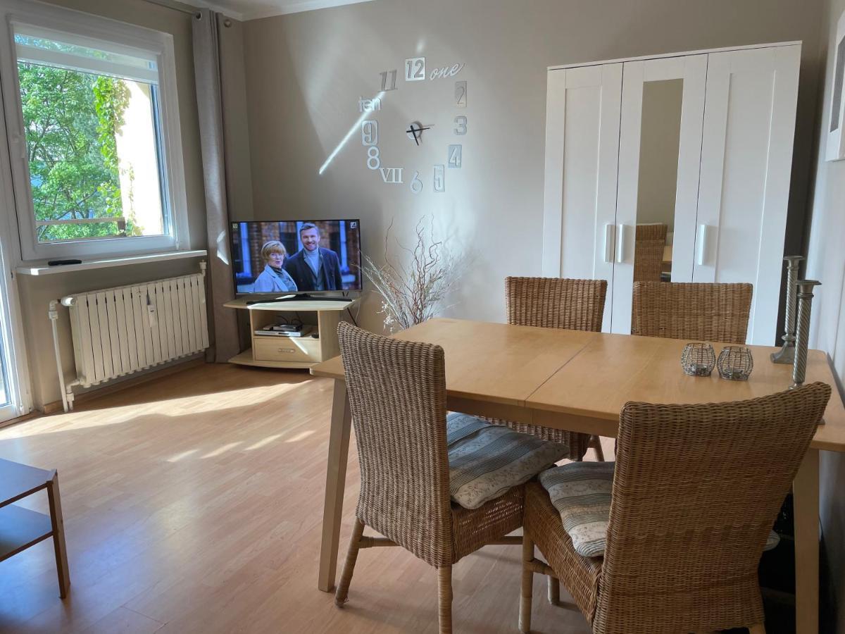 Wolin-Travel Apartament Dom Przy Parku ミエンジズドロイェ エクステリア 写真