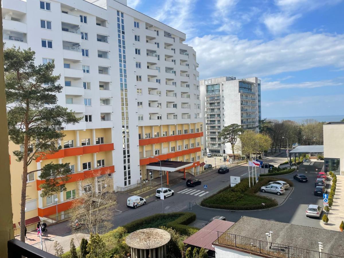 Wolin-Travel Apartament Dom Przy Parku ミエンジズドロイェ エクステリア 写真