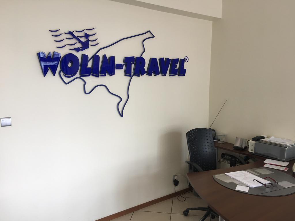 Wolin-Travel Apartament Dom Przy Parku ミエンジズドロイェ エクステリア 写真