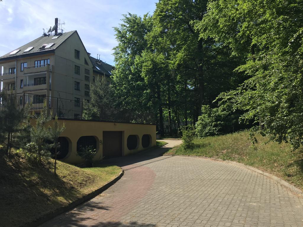 Wolin-Travel Apartament Dom Przy Parku ミエンジズドロイェ エクステリア 写真