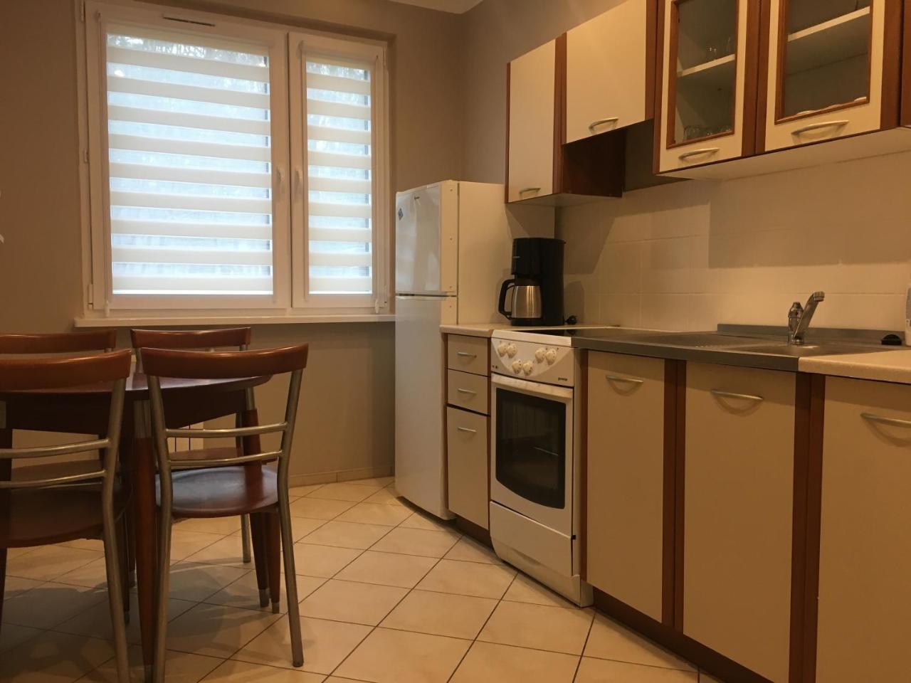 Wolin-Travel Apartament Dom Przy Parku ミエンジズドロイェ エクステリア 写真